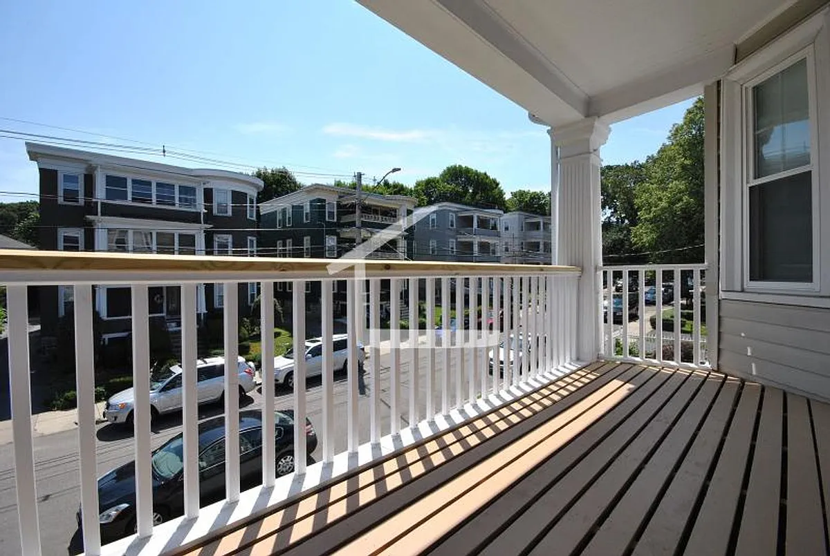 Building Photo - 48 Turner St #1