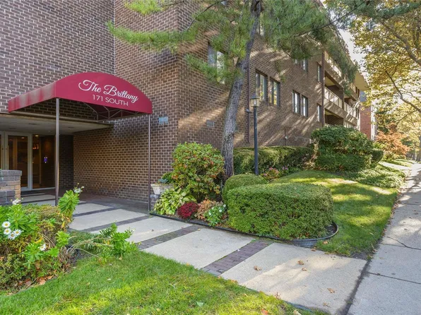 171 S Middle Neck Road #2B, Great Neck, NY 11021