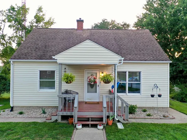 2248 S Wells St, Vallonia, IN 47281