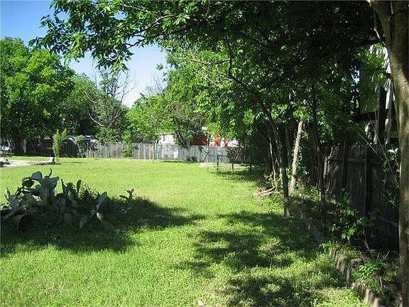 Lot extends past the chain link fence.....