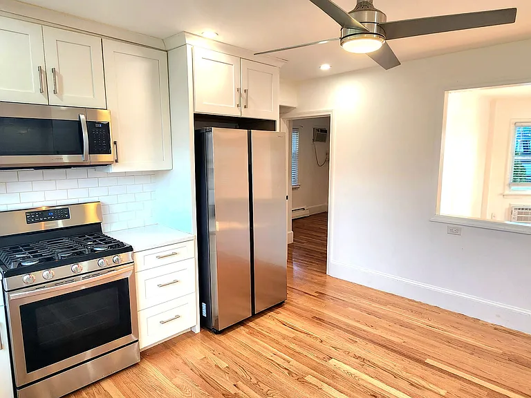 248 Pearl St #1 — Photo 3