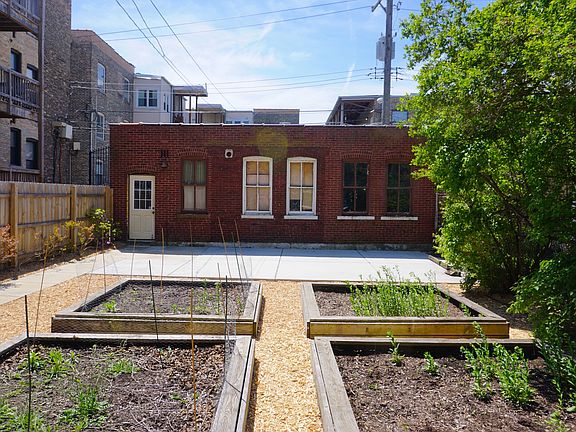 5th image of 1305 W Columbia Ave