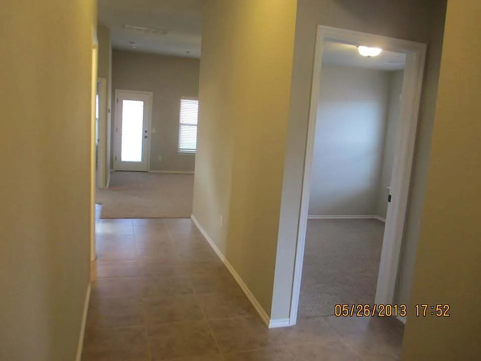 Building Photo - 2401 Frisco Way