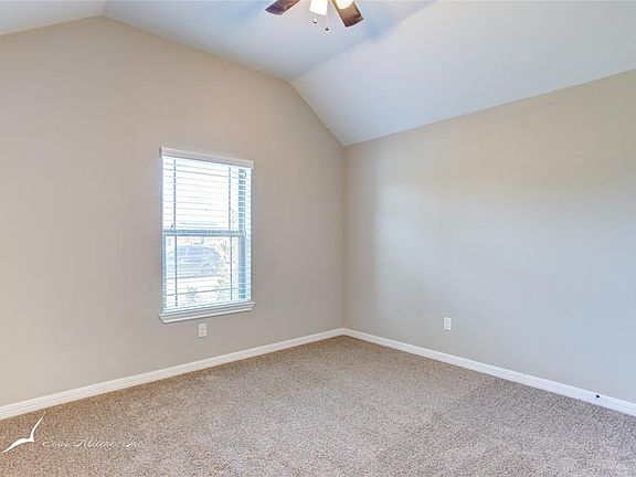 4th image of 310 Eagle Mountain Dr