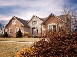2309 Hillview Dr, Manhattan, KS 66502