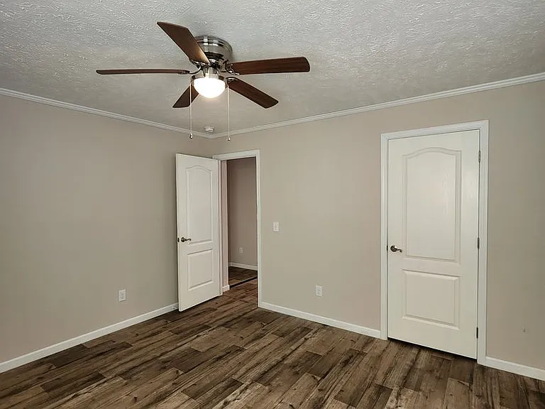 312 McLean Heights Ct — Photo 17