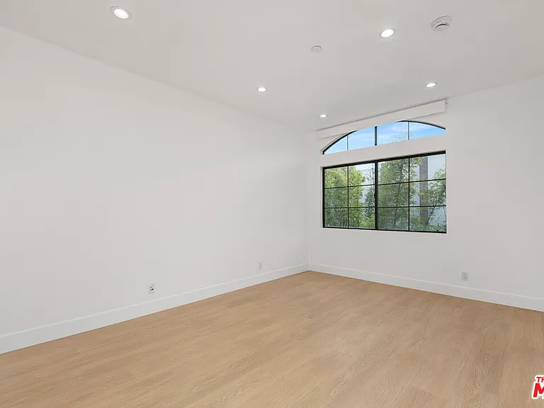 200 N Swall Dr #9 — Photo 25