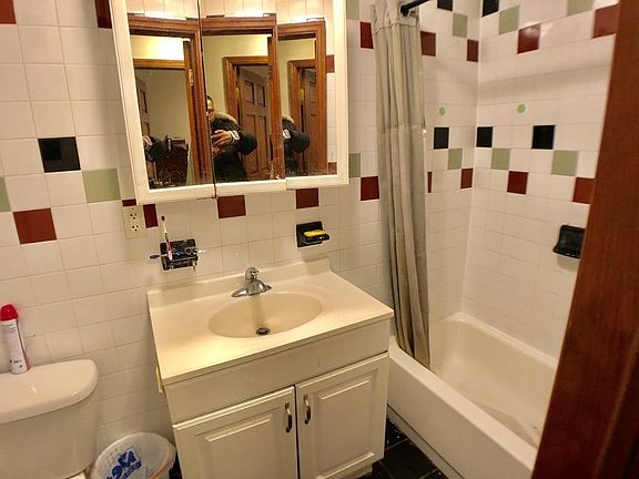 4th image of 9257 4th Ave APT 2R