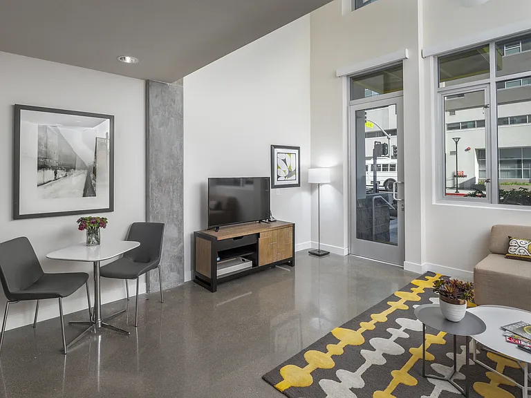 mResidences Olympic & Olive — Photo 13