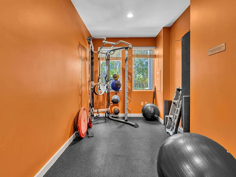 4216 Tuscany Way #4216 — Photo 40