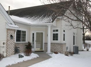 18387 Cattail Ct, Eden Prairie, MN 55346