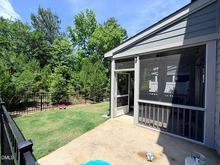 2222 Bohan Ct — Photo 19