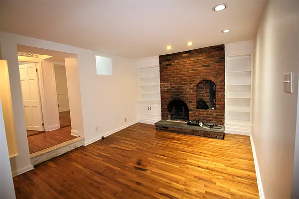 Rented by Brooklyn Real Inc | media 16