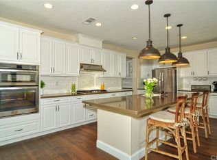 39021 New Meadow Dr, Temecula, CA 92591