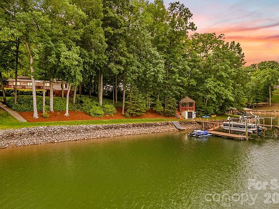 2nd image of 8460 Keven Cir