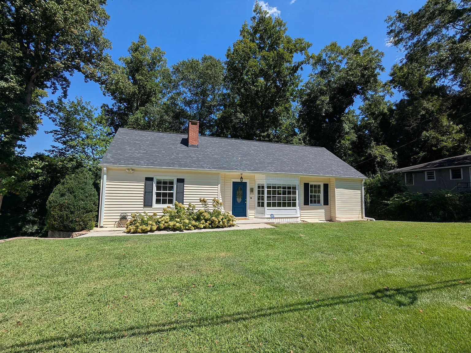 3 bed, 1691 sqft, $2,395 — Photo 1