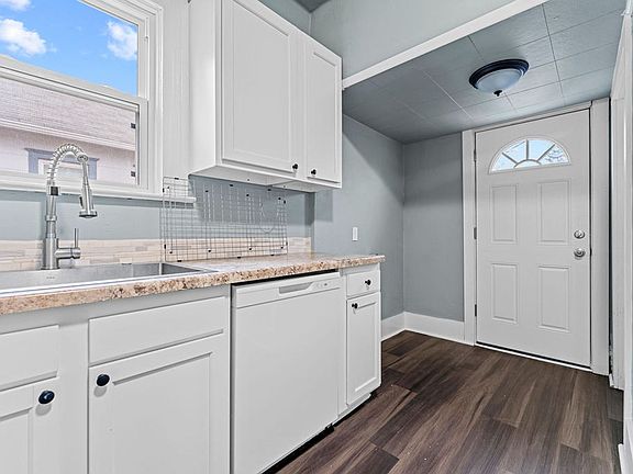 3rd image of 506 E Parkway Ave #A