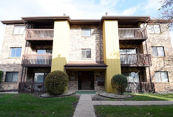 3rd image of 1253 Cunningham Dr APT 2