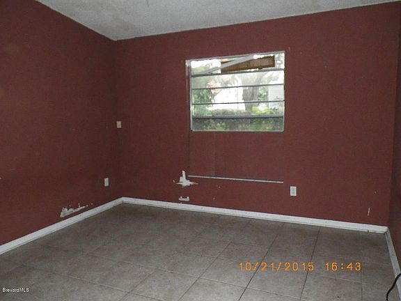 3rd image of 1536 Lafayette Ave