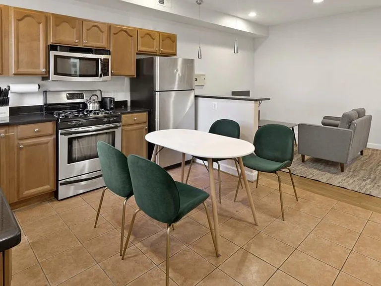 541 Florida Ave NW — Photo 3