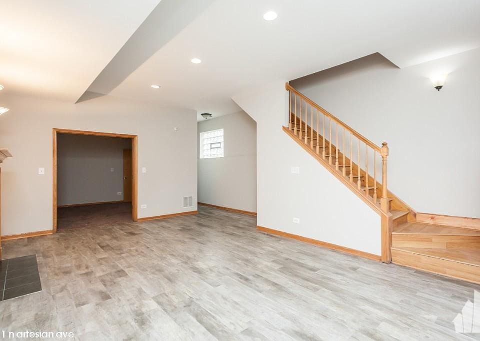 1st image of 1401 N Artesian Ave #226