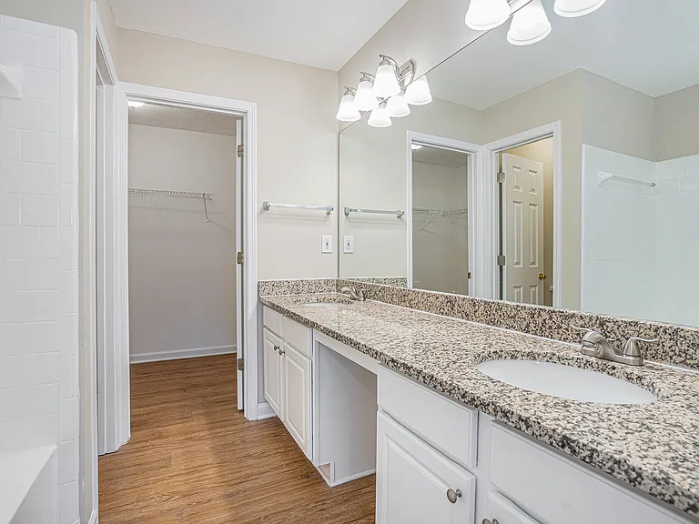 2894 Regent Walk Dr — Photo 15