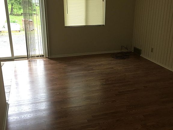 4th image of 1787 Sheffield Dr