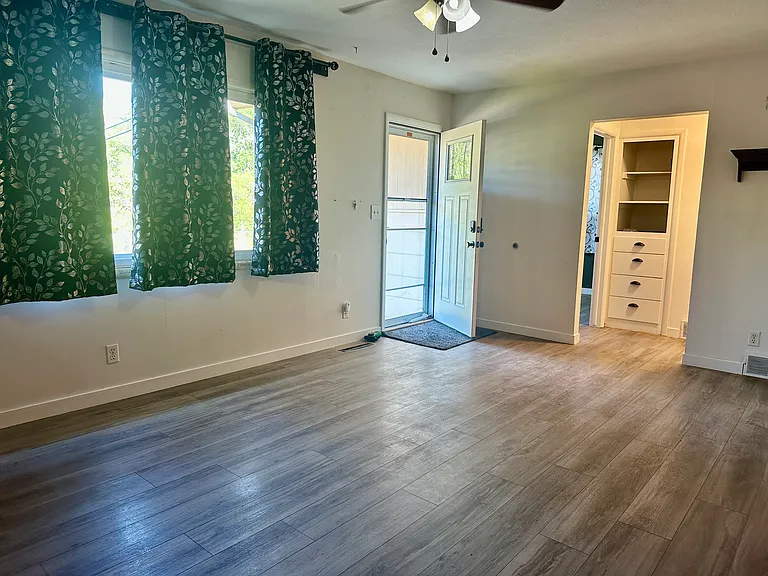 247 Riverside Dr — Photo 2
