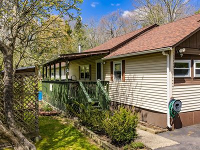 88 W Peenpack Trail, Sparrow Bush, NY, 12780