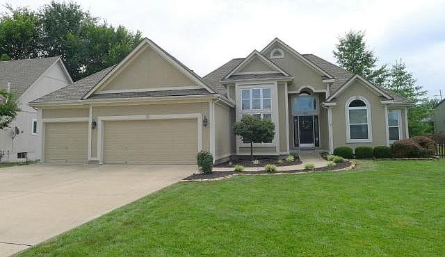 1st image of 501 NE Garnet Ln