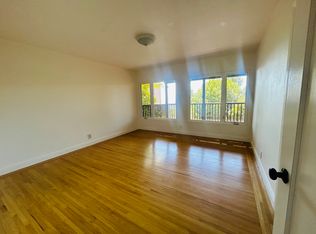 95 Edgecroft Rd, Kensington, CA 94707