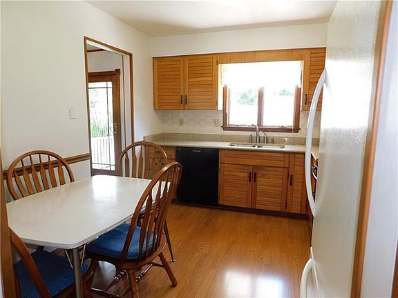 4th image of 1064 Saybrook Dr