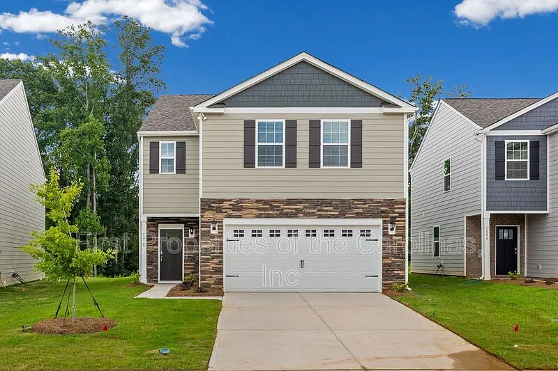 1010 Two Brothers Ln