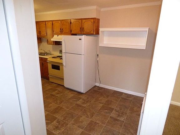 3rd image of 2319 Tinnell Ct