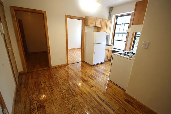 Rented by Nooklyn NYC LLC | media 28