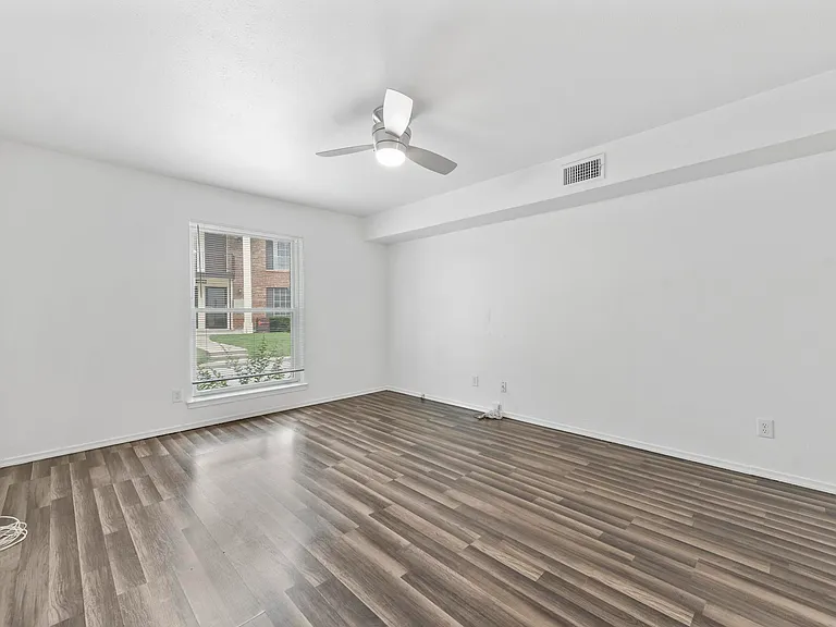 4002 Ridglea Country Club Dr #108 — Photo 13