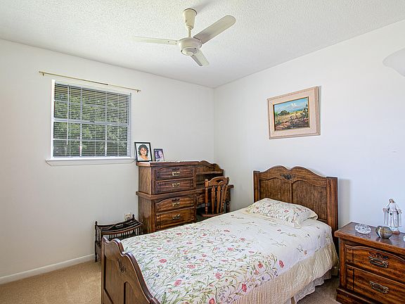 4th image of 52 Royal Pine Dr