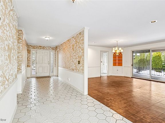 4th image of 333 N Portage Path Unit 39