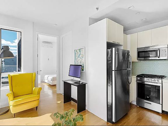 3rd image of 1433 De Kalb Ave #4A