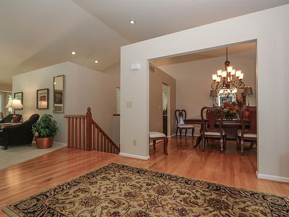 4th image of 7952 Chestershire Dr