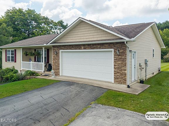 2nd image of 275 Kearney Dr