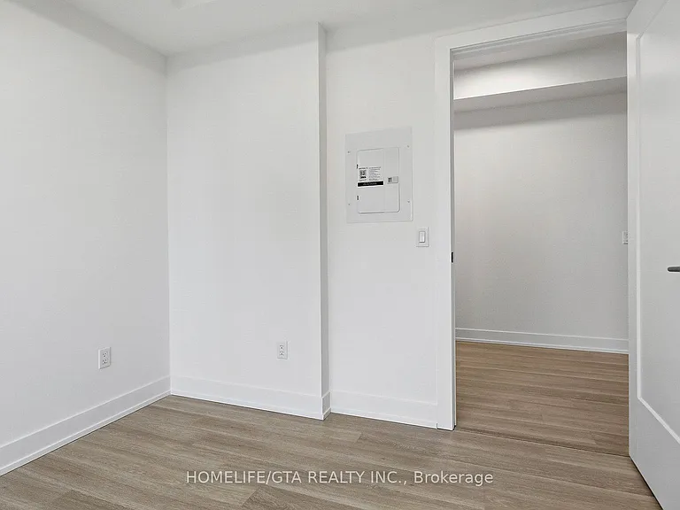 60 Central Park Dr #2104 — Photo 12