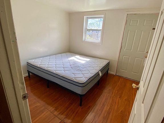 4th image of 1039 Underhill Ave Floor 1