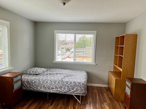 3rd image of 1 Windermere Ave