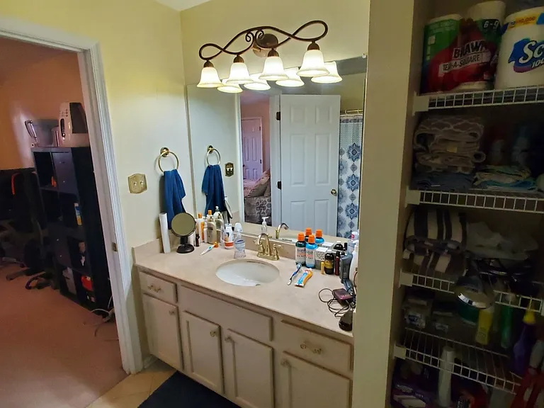 1638 S Taylor St — Photo 22