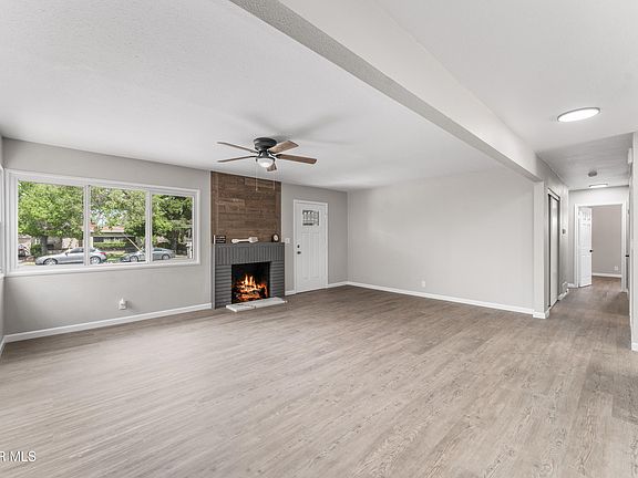 5th image of 318 W Avenue J10
