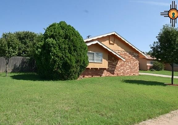3rd image of 320 Manson Dr