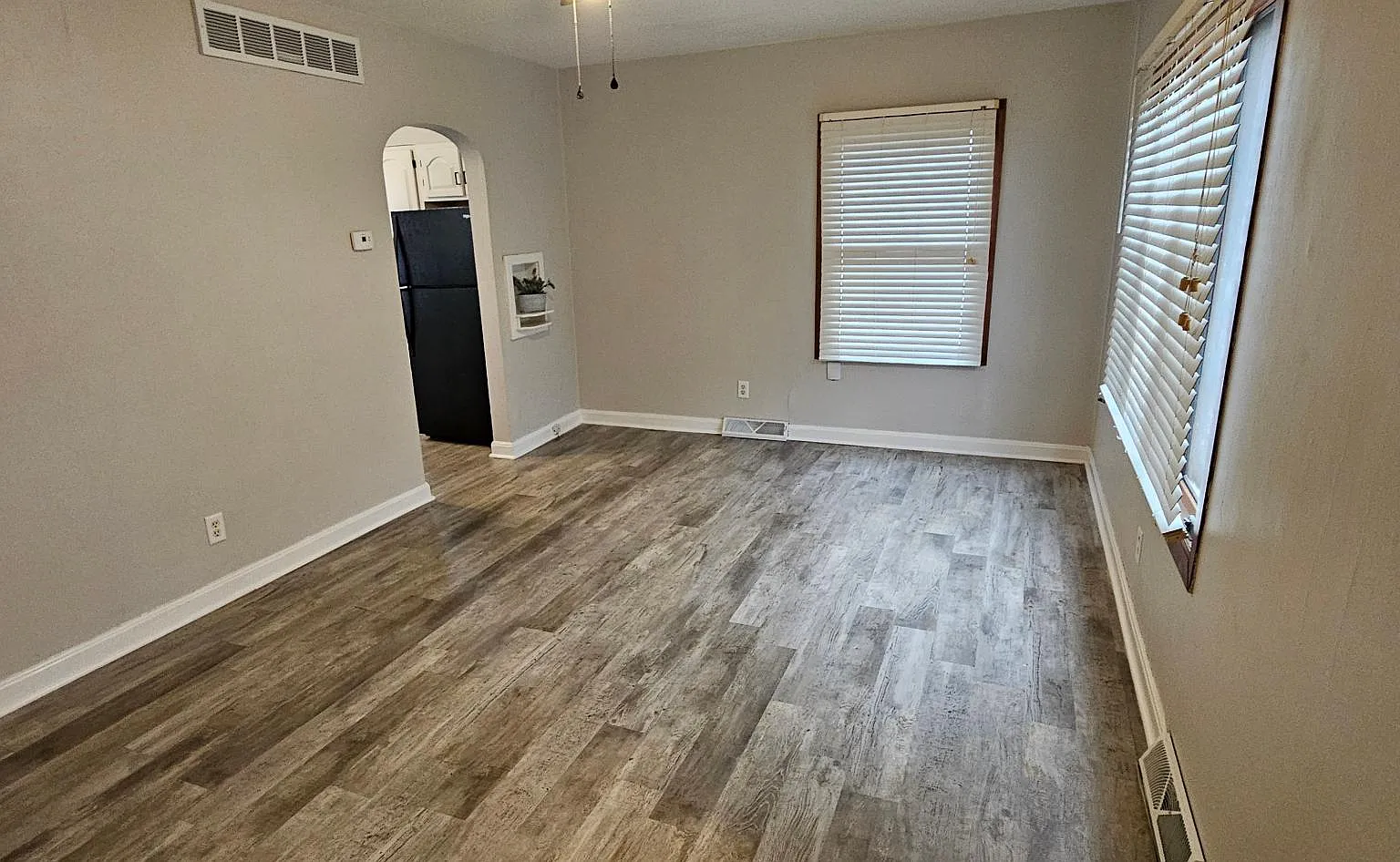 2 bed, 800 sqft, $1,250 — Photo 3