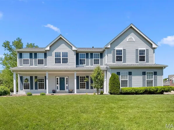 6902 Fieldstone Farms Dr, O'Fallon, MO 63368