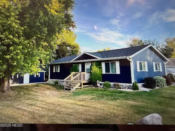 856 Colgate St, Big Stone City, SD 57216